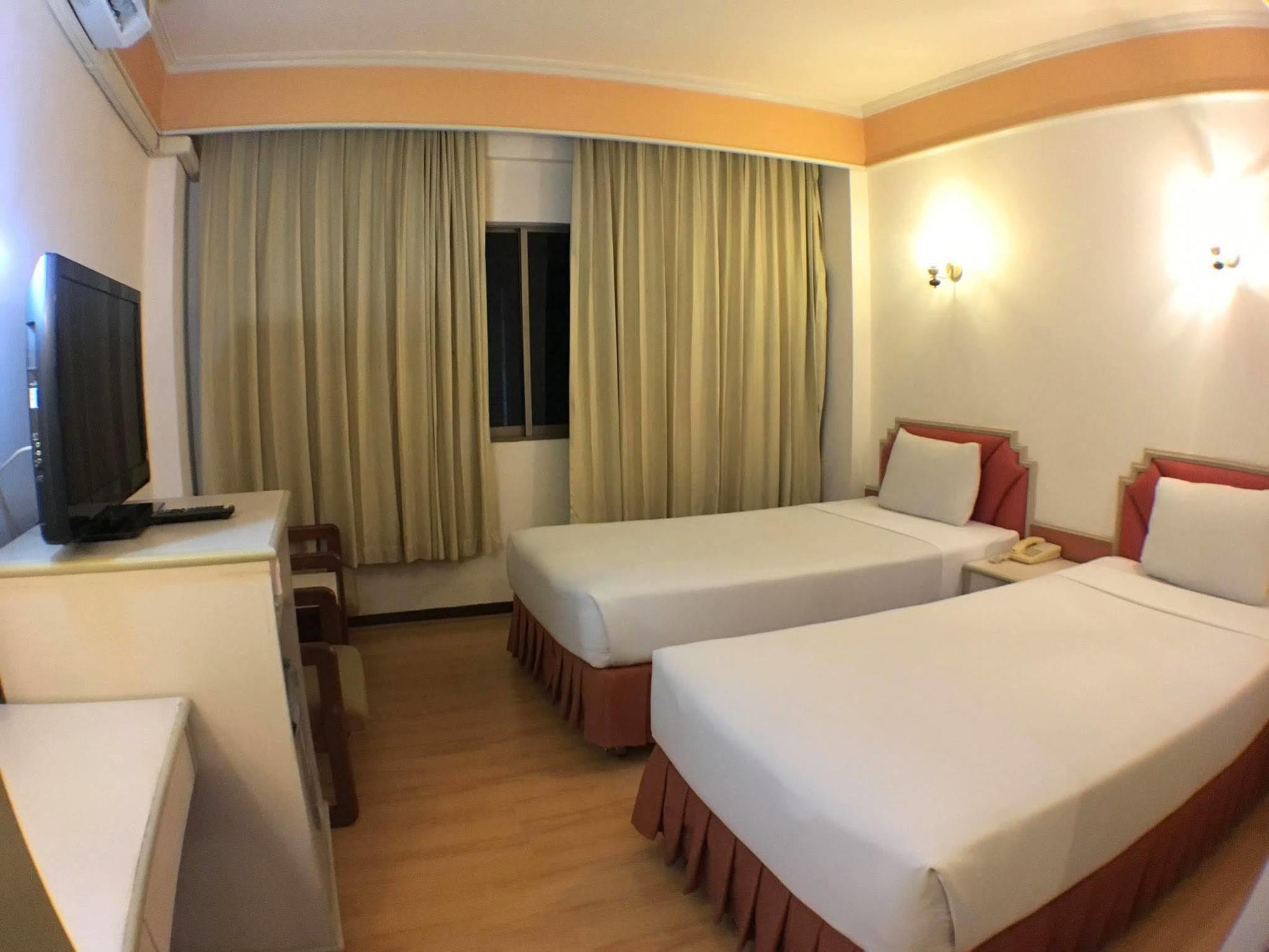 Sakura Hotel Hat Yai Buitenkant foto