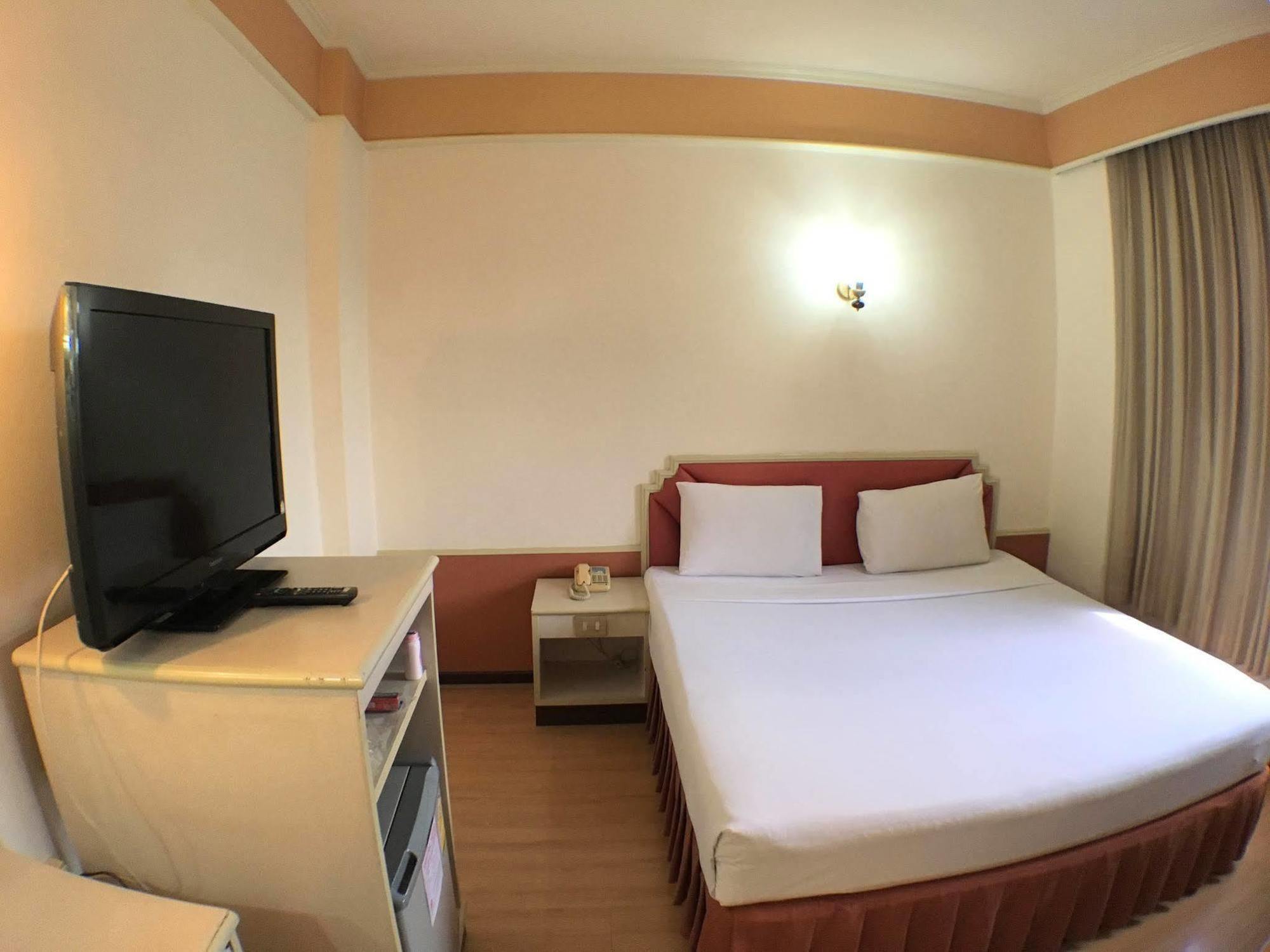 Sakura Hotel Hat Yai Buitenkant foto